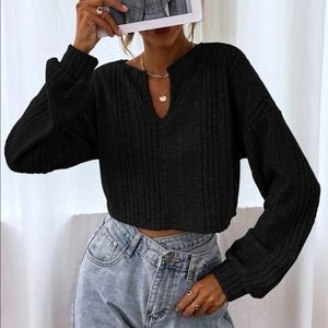 Notched drop shoulder tee